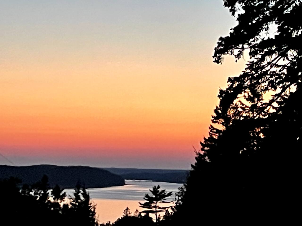 House with ocean view, dog friendly, private road