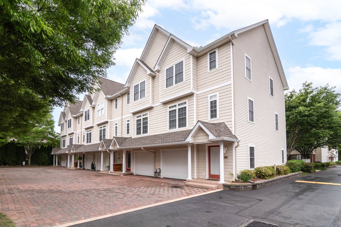Comfortable and Cozy 3BR - Rehoboth Townhome photo 35