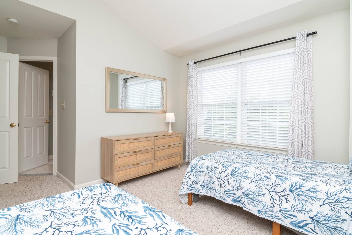 Comfortable and Cozy 3BR - Rehoboth Townhome photo 12