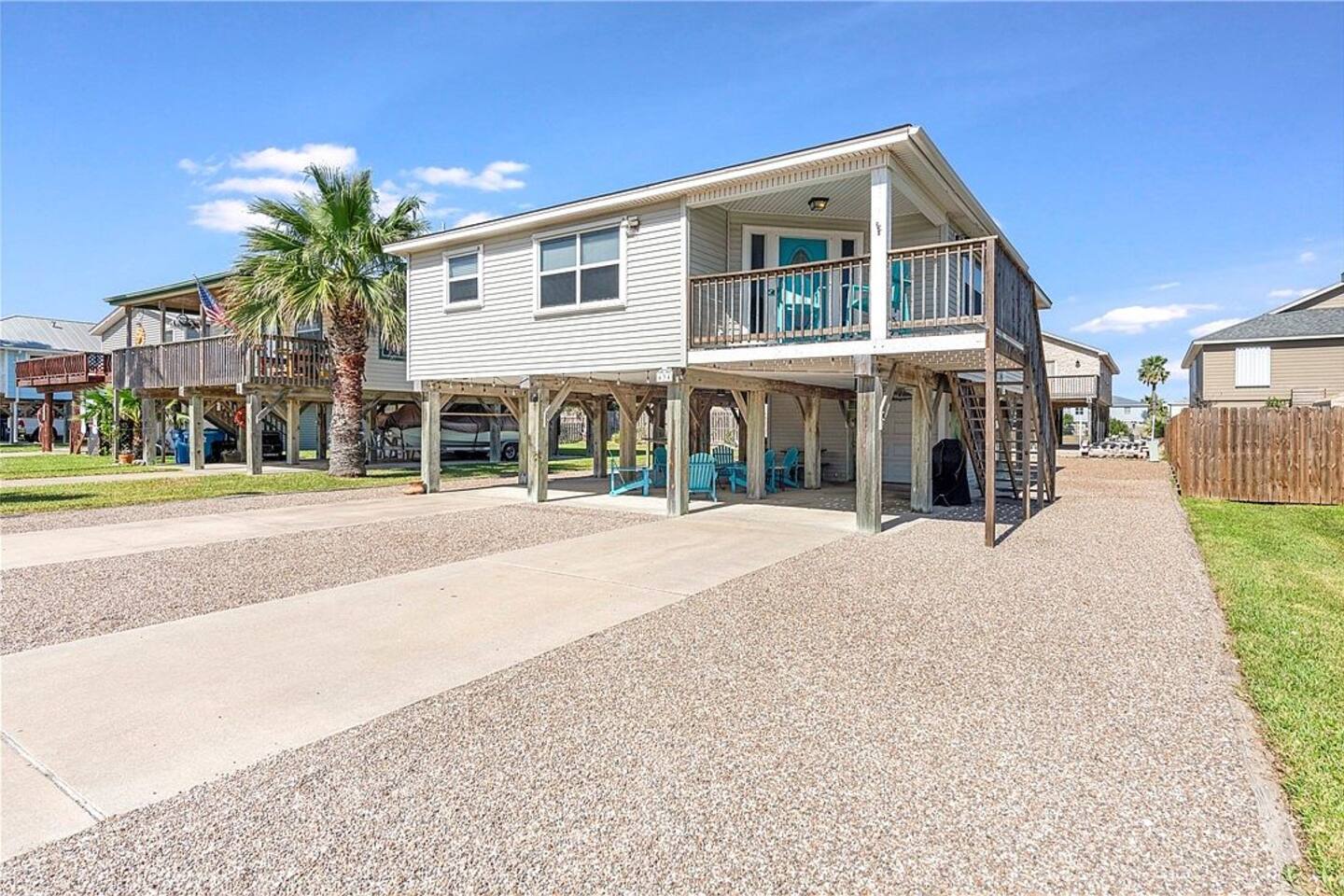 Pelican's Perch Hideaway Port A