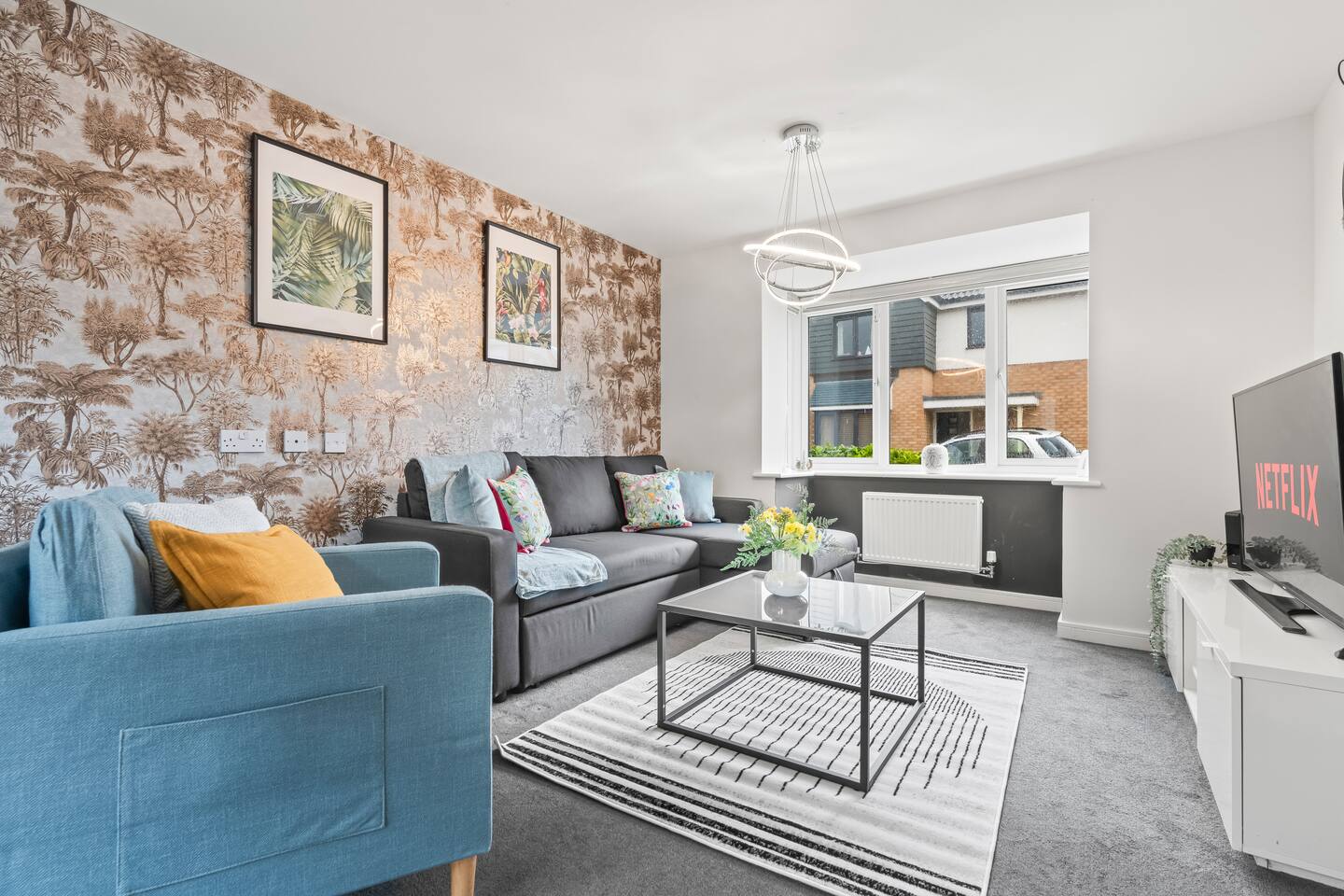 #16 Detached Stunning Lux 3 Bed home  Parking NEC