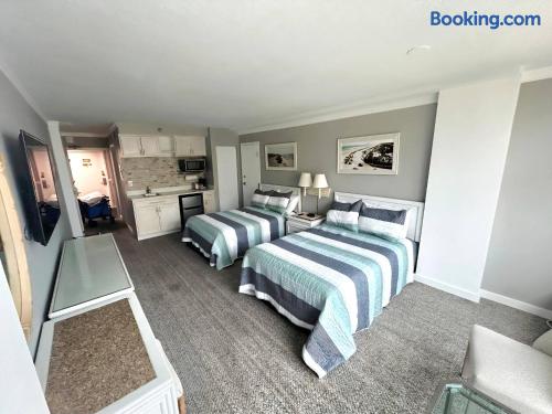 Daytona Beach Oceanview Studio w/kitchenette, pool