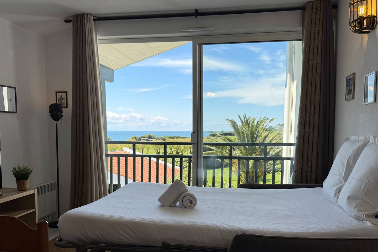 Vue mer, plages et parking