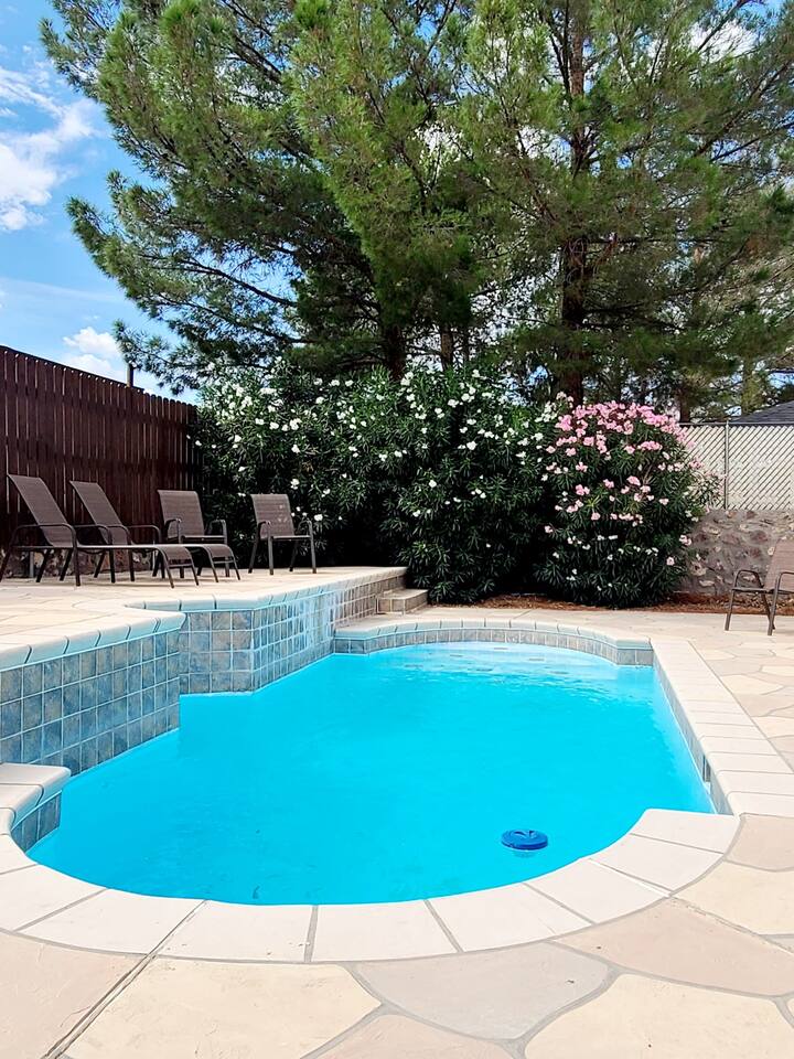 Modern Family Home | Pool | Private Escape