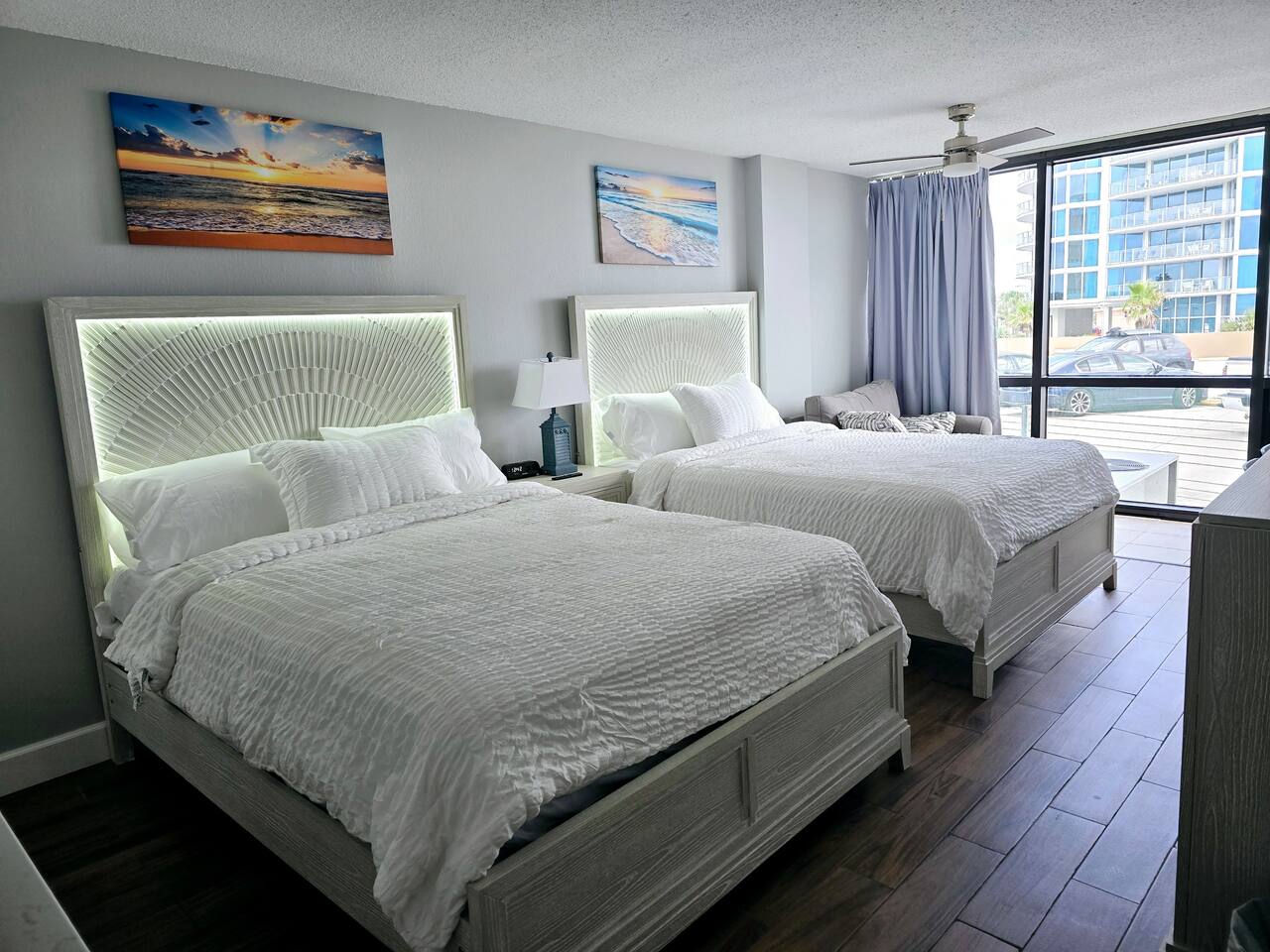 Newly renovated 2 queen studio w/kitchenette, pool