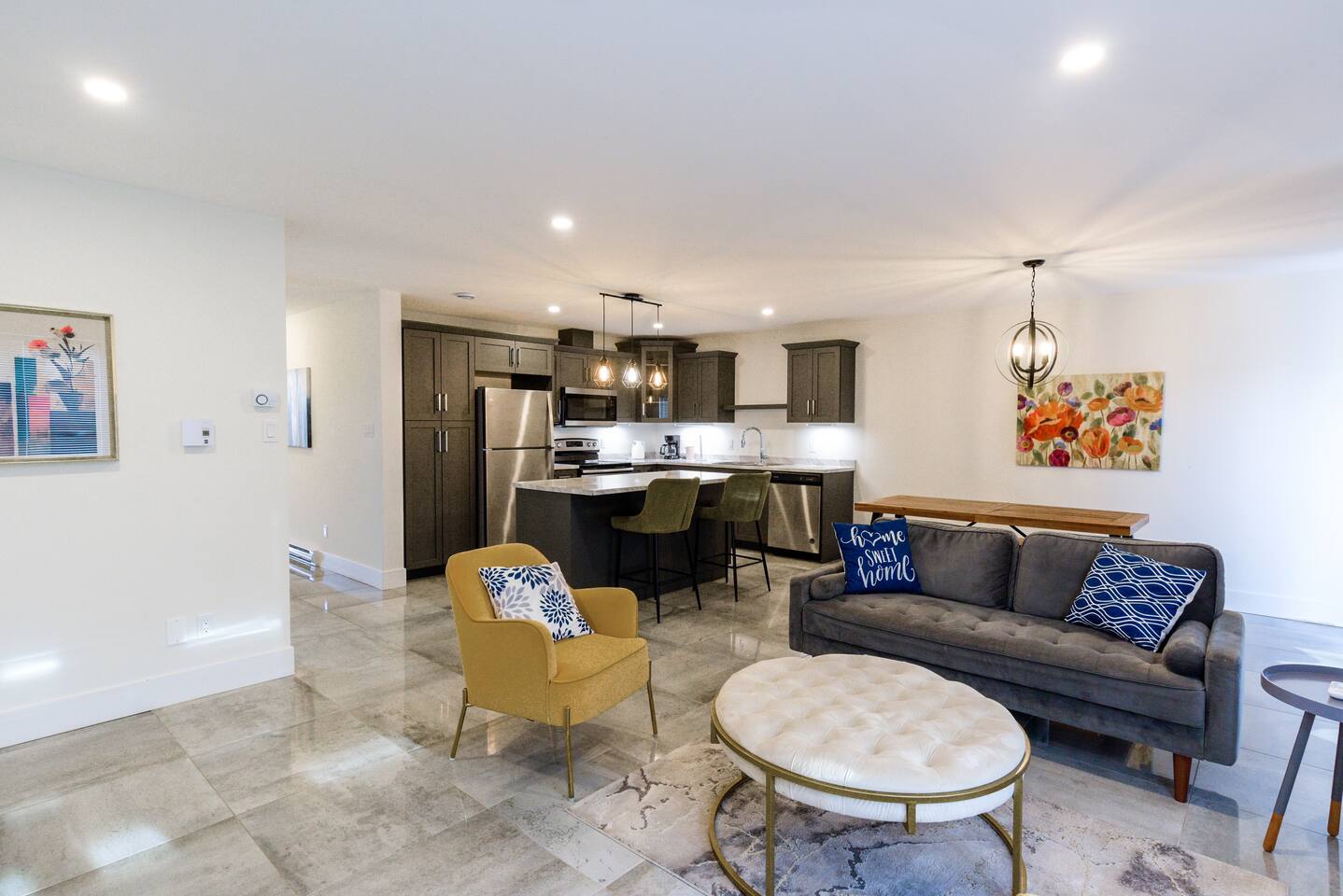 Stylish retreat with Garage