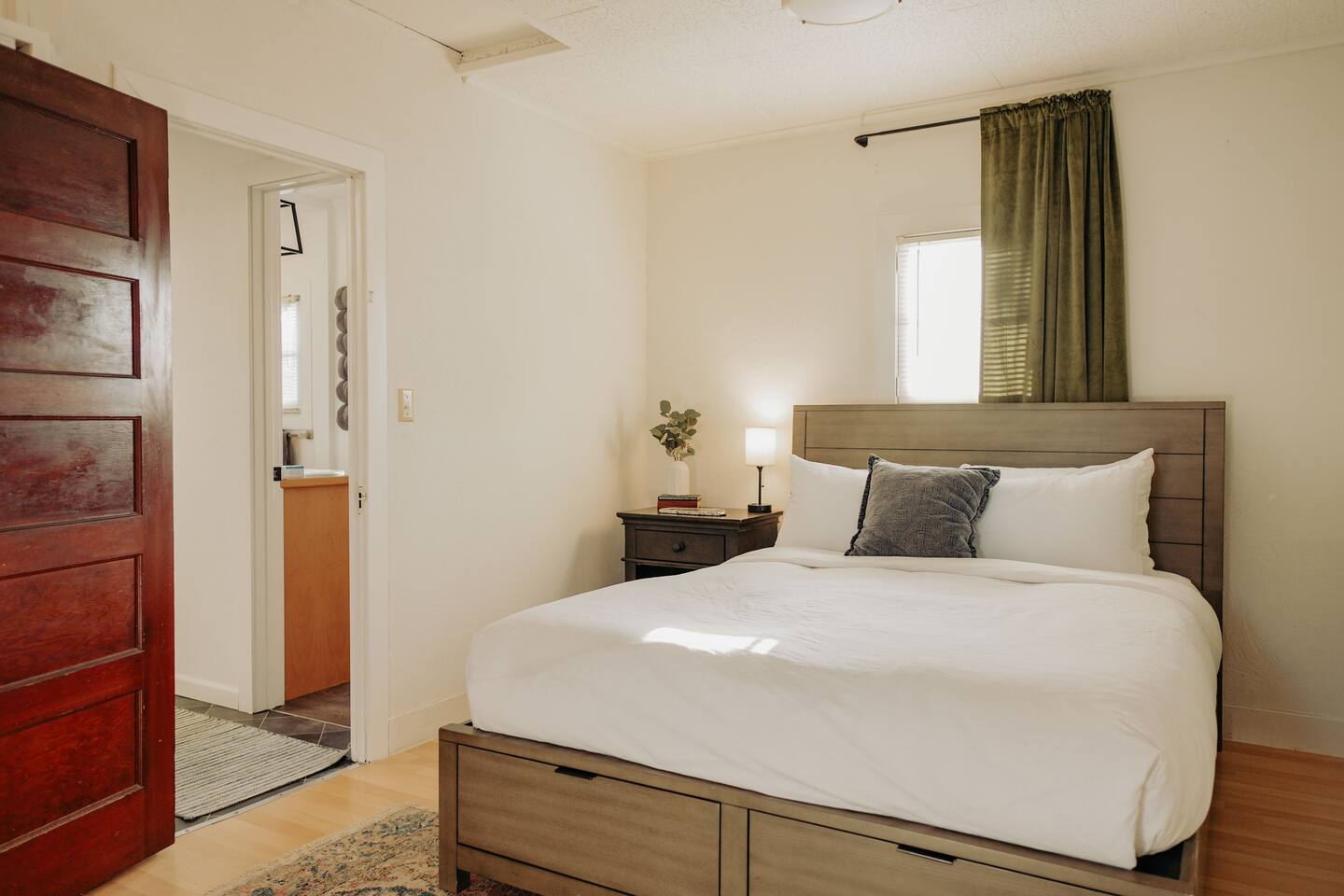 Chic Retreat 10 Min to Spokane