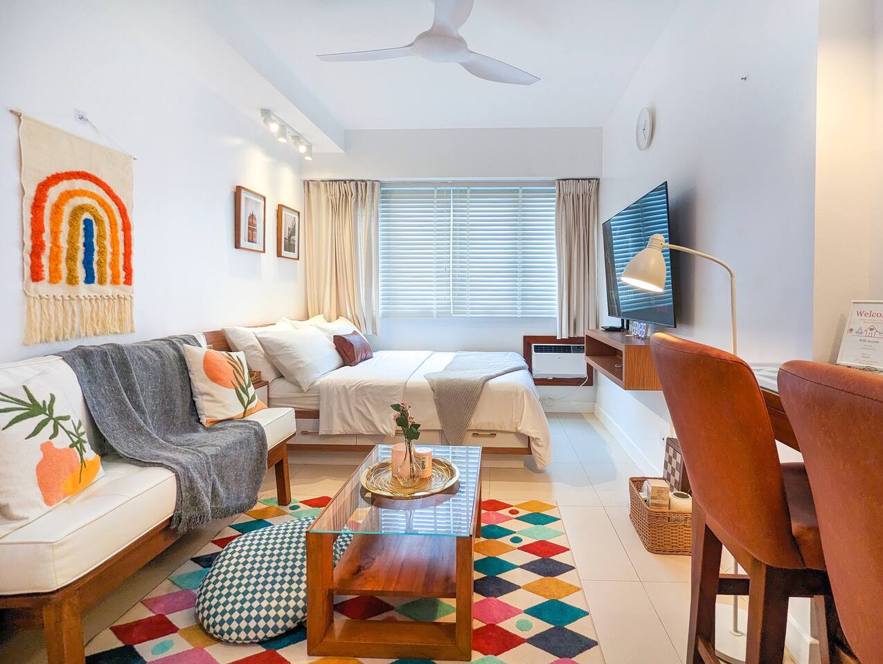 Cozy Bright Studio w/ Free Parking in Commonwealth