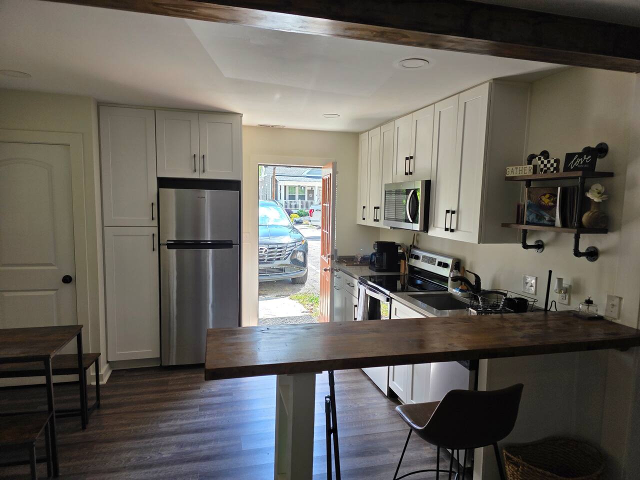 Great 2BR right near downtown