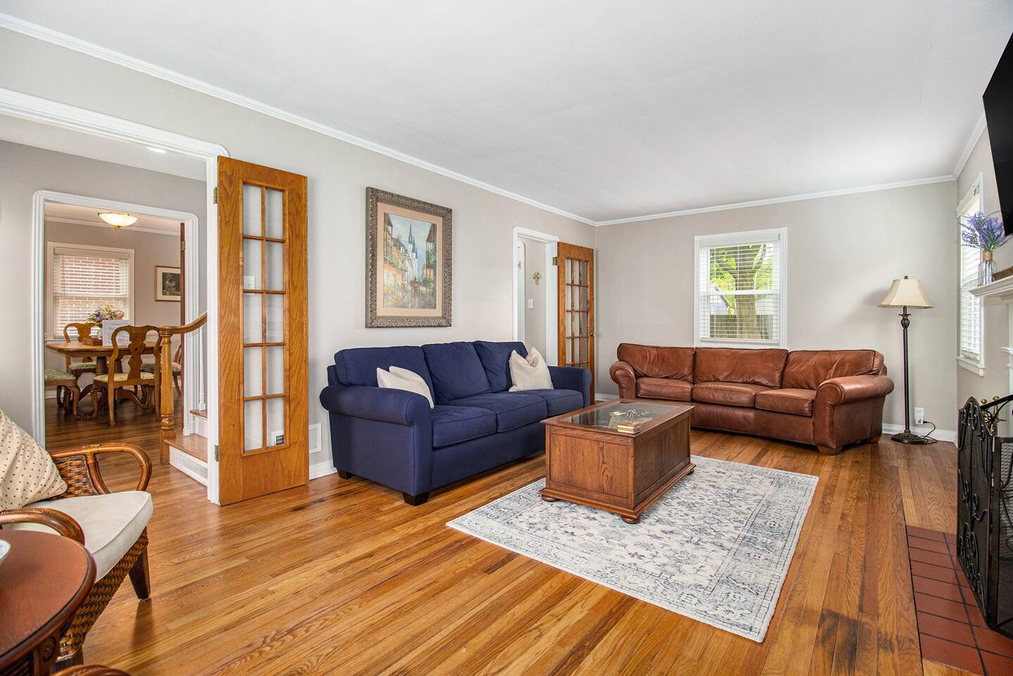 3BR Charmer w/ AC, Fast Wifi, BBQ, Laundry