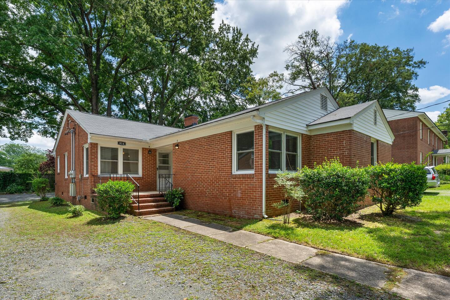 Buchanan 2BR @ Duke East Campus - Apartment