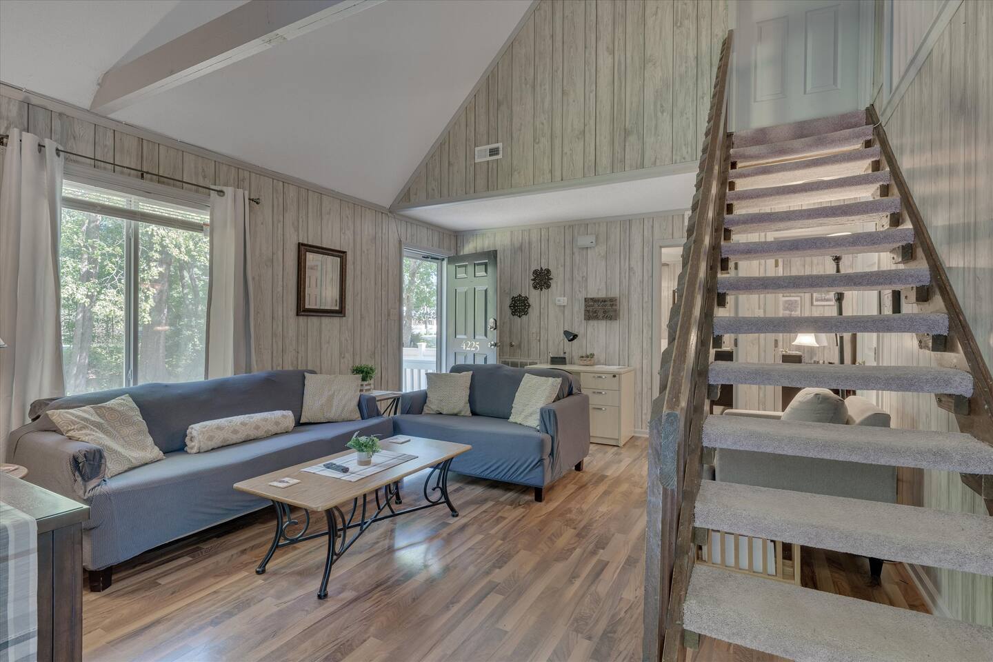 The Blue Devil’s Quarters | 3BR Modern Pad