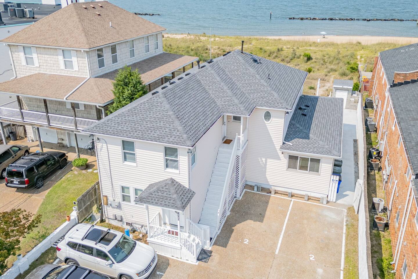Oceanfront  Cozy Beach Duplex