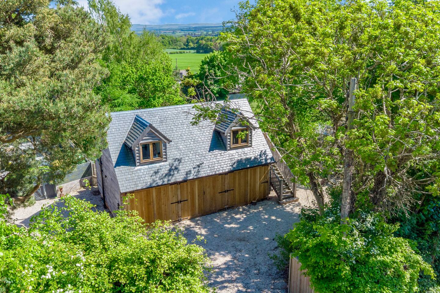 Pentland Hills Chalet, Hike, City, EV, Sleeps 4