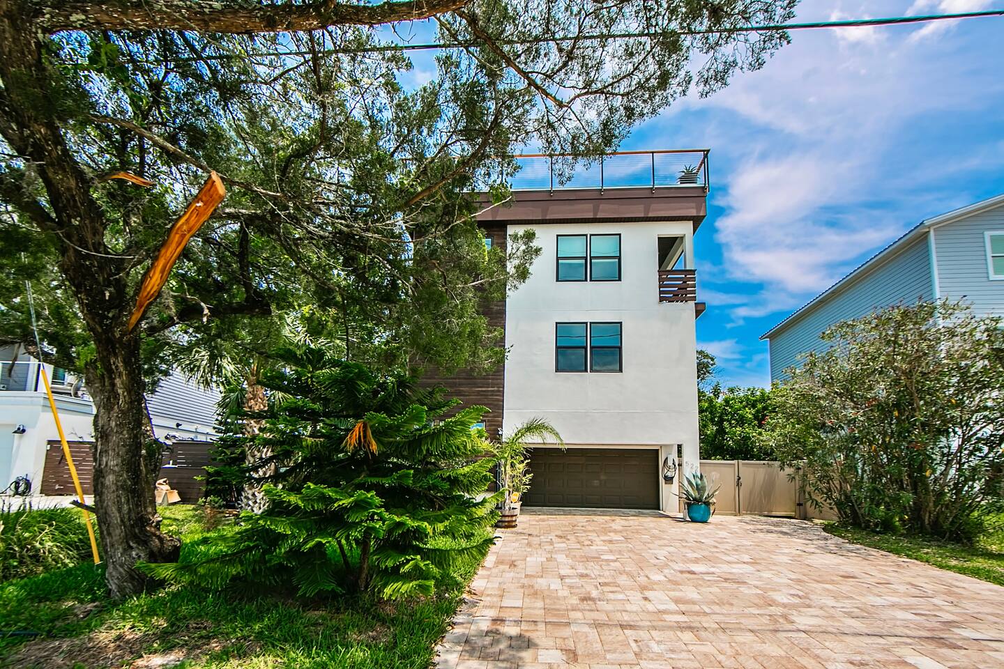 Free EV Charging  | Upper Level + Private Rooftop