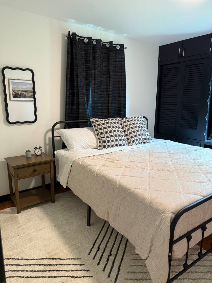 Spacious House Sleeps 5 Quiet Street Saginaw Twp