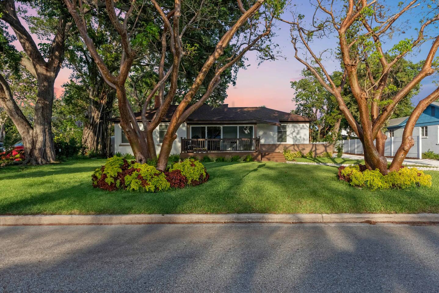 Coastal Luxury | 7mi to Anna Maria Private Home