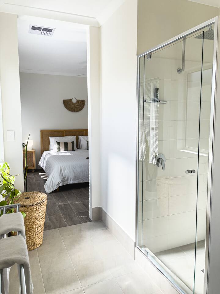 The Tide | A Charming New Build Home