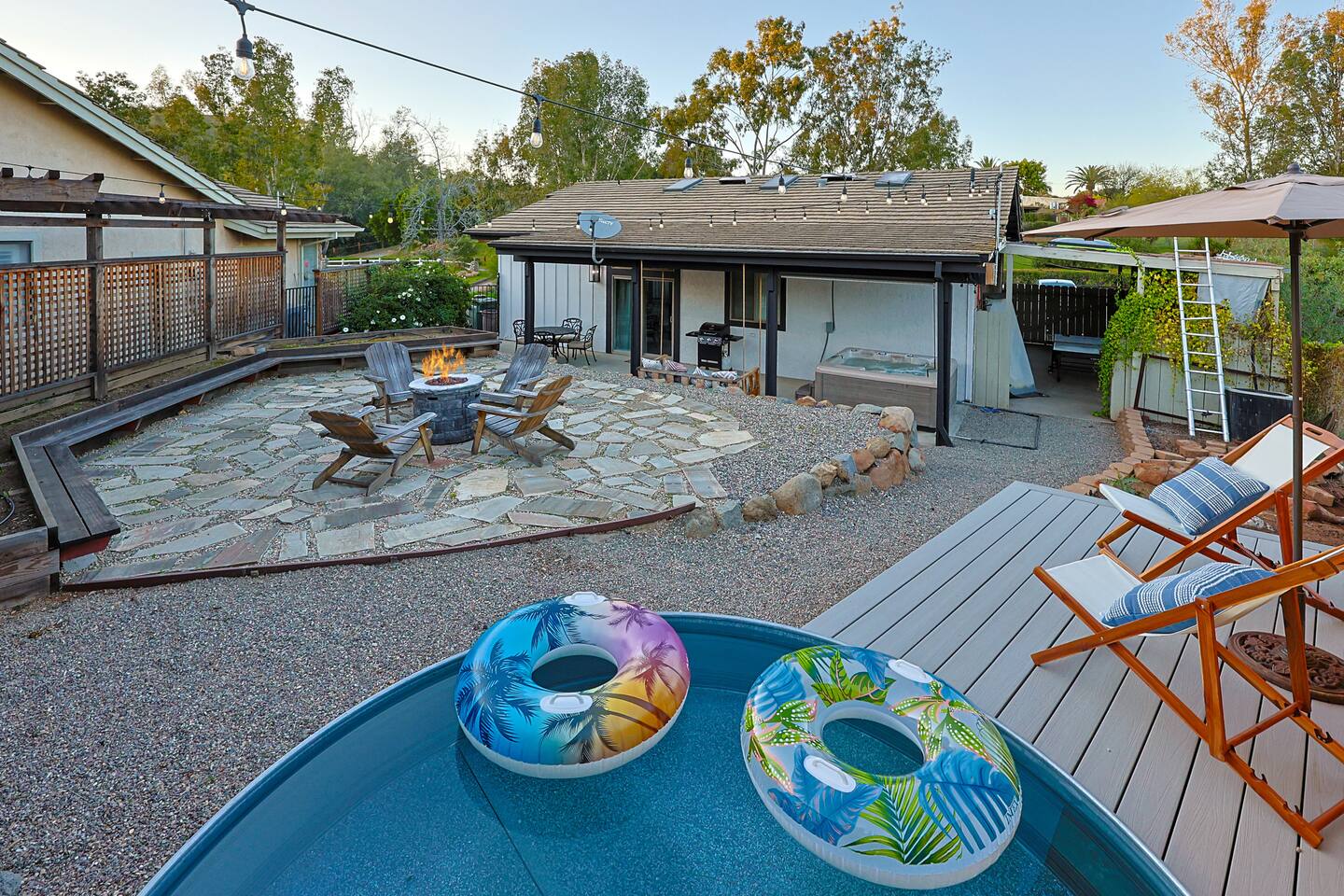 Secluded Oasis: Pickleball, Jacuzzi, Pool, & Views