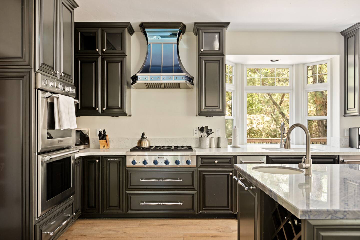 Luxury 4BR Retreat w/ Spa | Firepit & Game Room