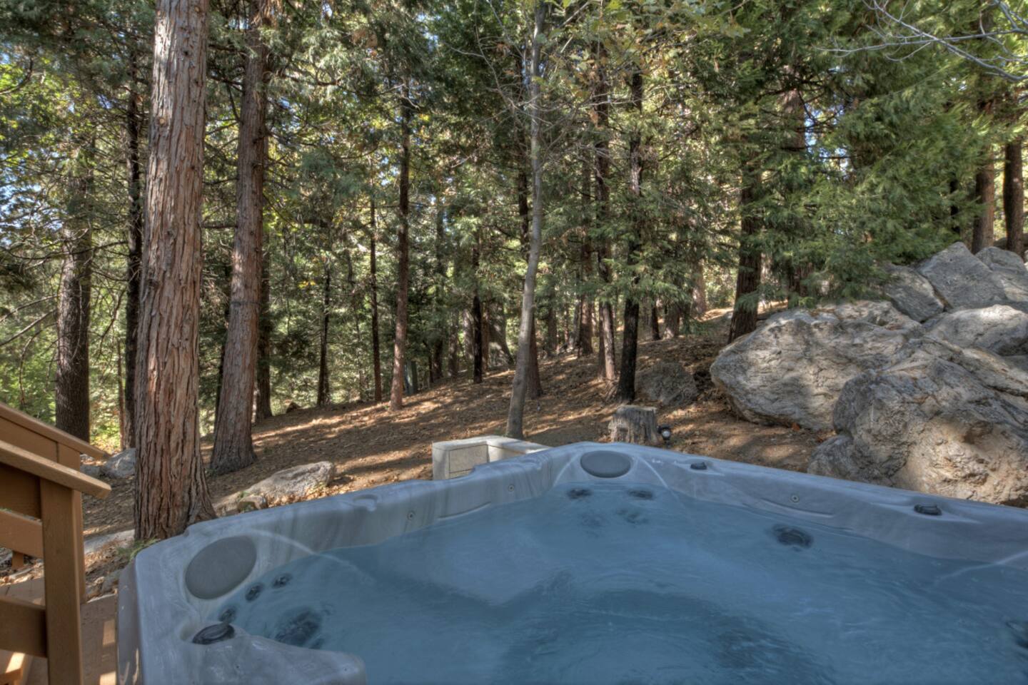 Treehouse Hideaway w/ Spa & Views | Sleeps 8