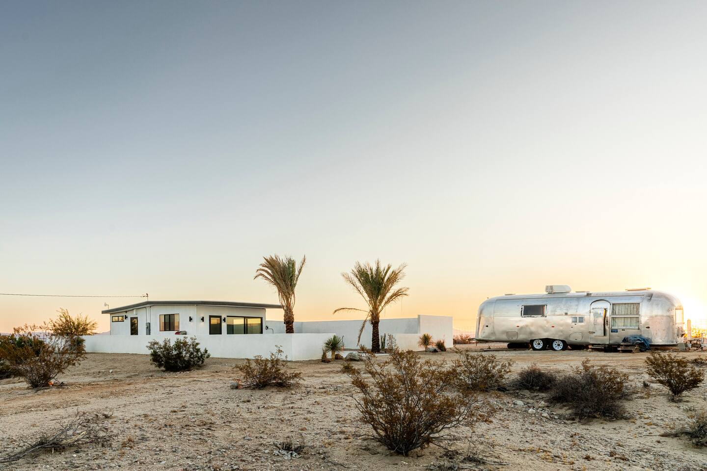 Joshua Tree Under the Stars - Hot tub/Firepit