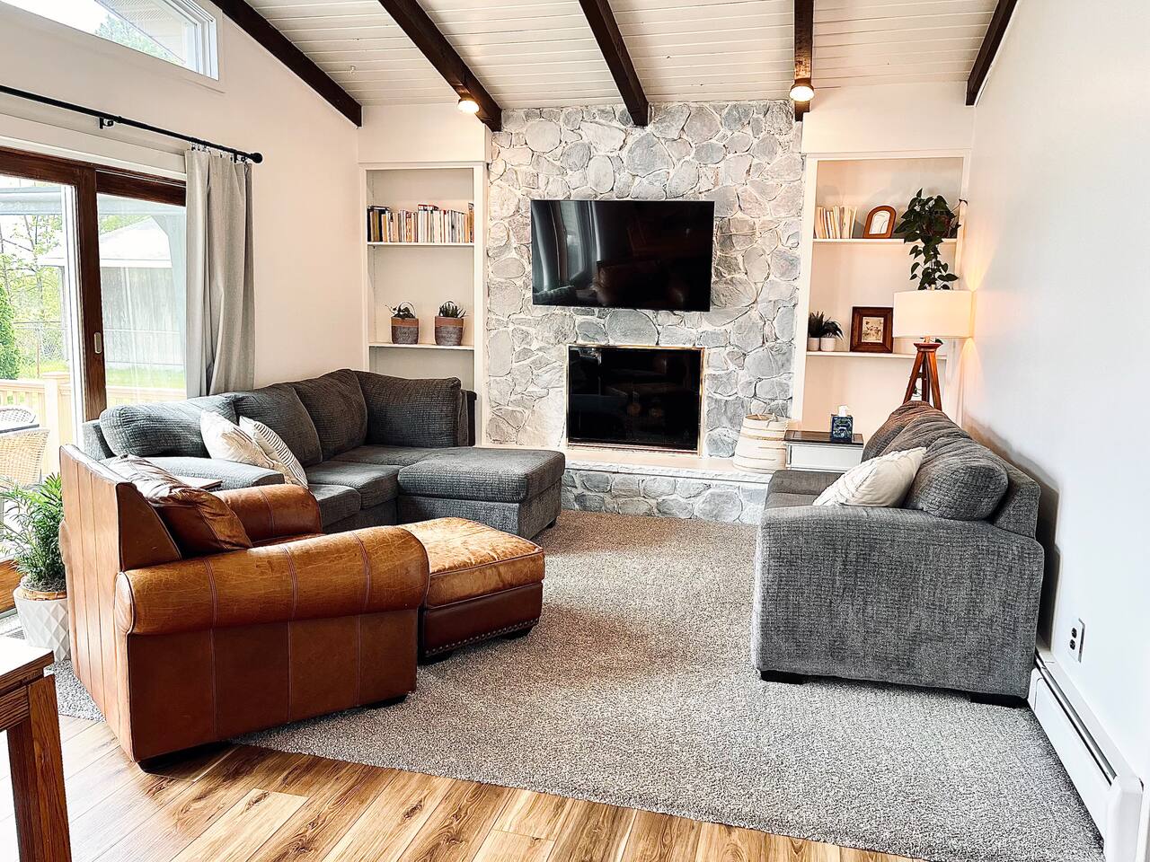 Peaceful Spacious Family Home in Freeland Sleeps 7