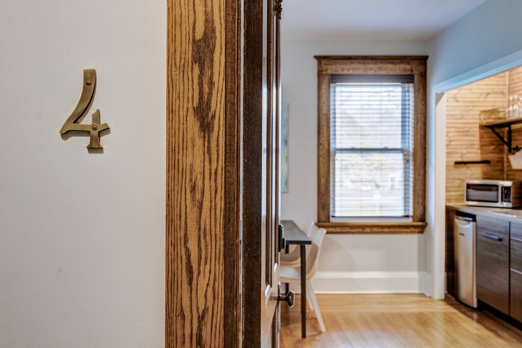 Romantic Getaway w/ King Bed in Historic Lunenburg