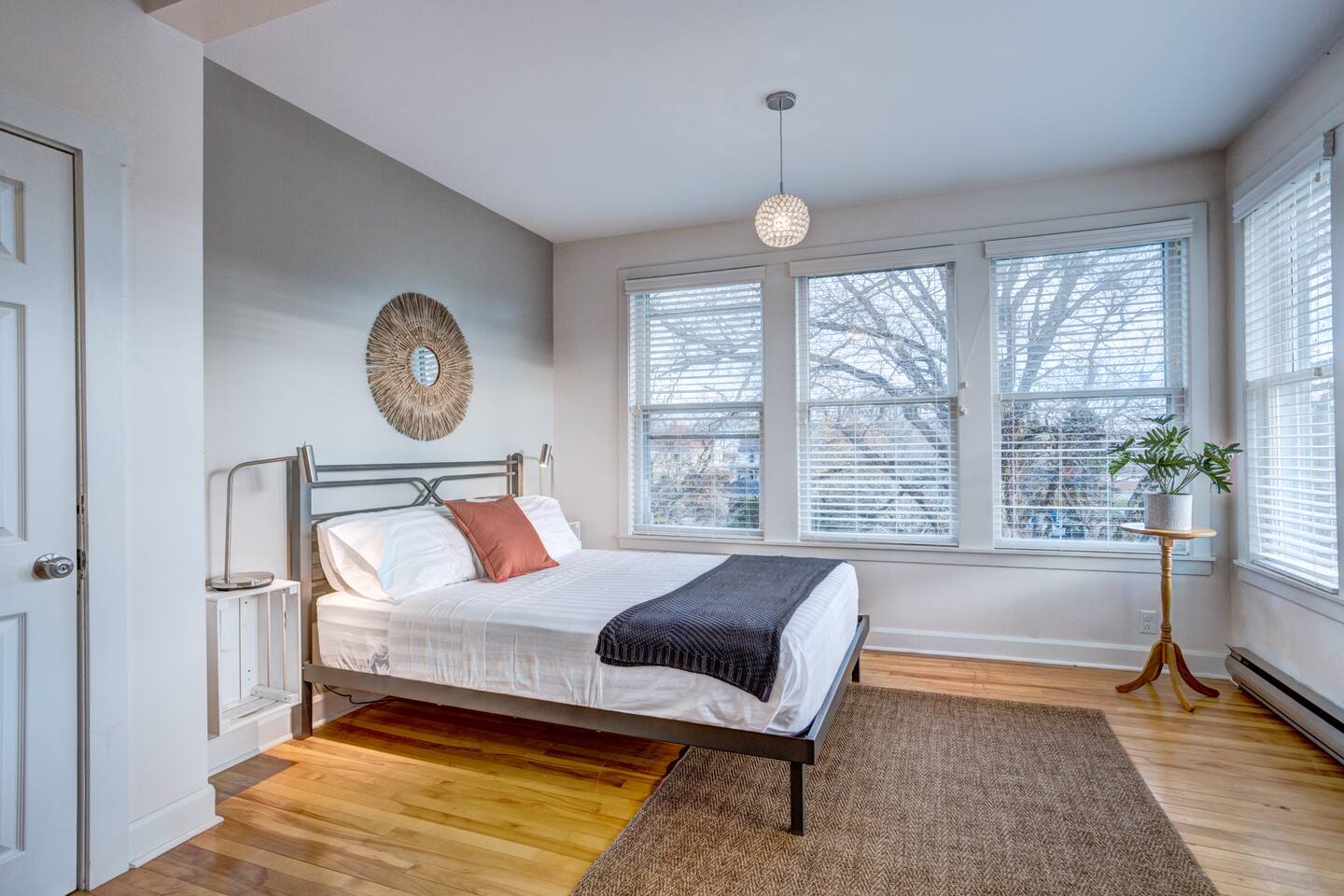 Cozy Garden View Suite near Lunenburg Waterfront