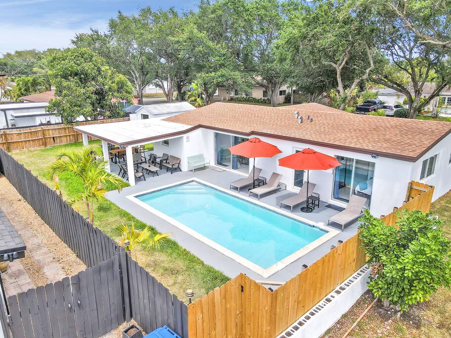 Private Pool Home & Arcade game & Mini Basketball