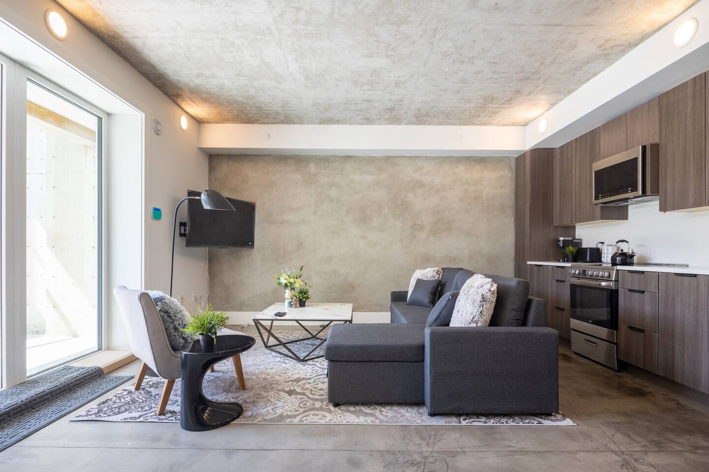 West Van Luxury Retreat | 2BR 2BA Oceanview