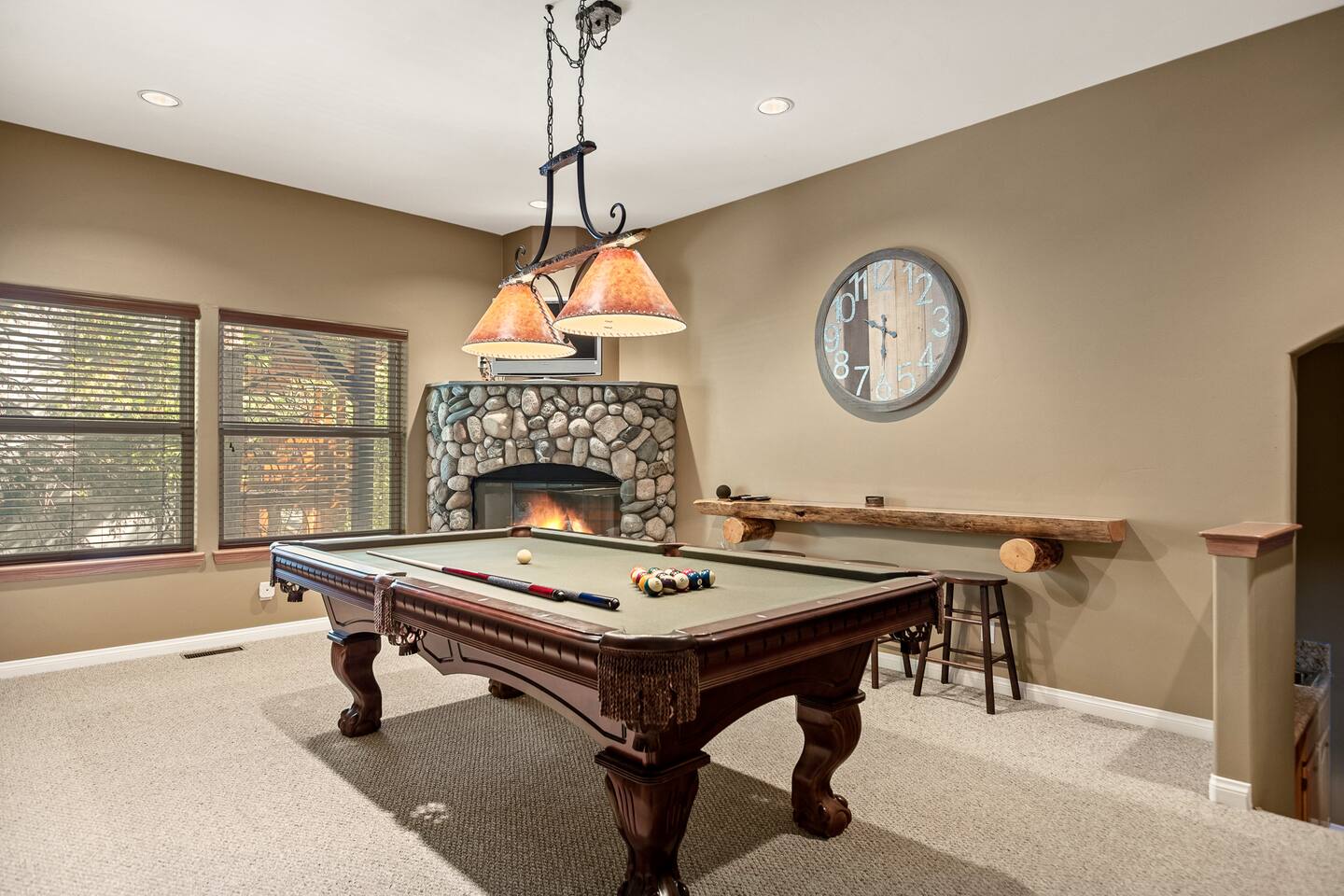 Spacious Retreat | AC | Pool Table | Arcade Room