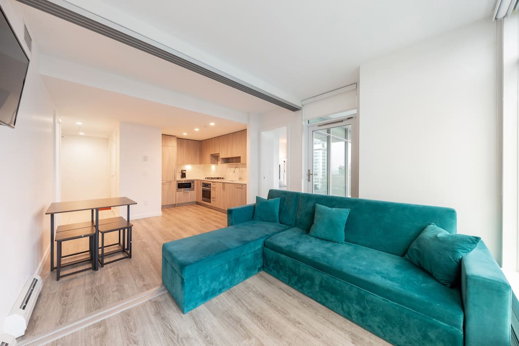 Brand New Luxury Skyline 2 Bedroom Condo 19 Floor