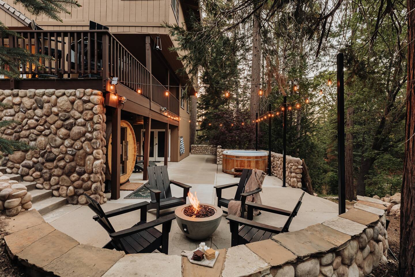 Bearstone: Hot Tub, Sauna, Gameroom, Lake Access