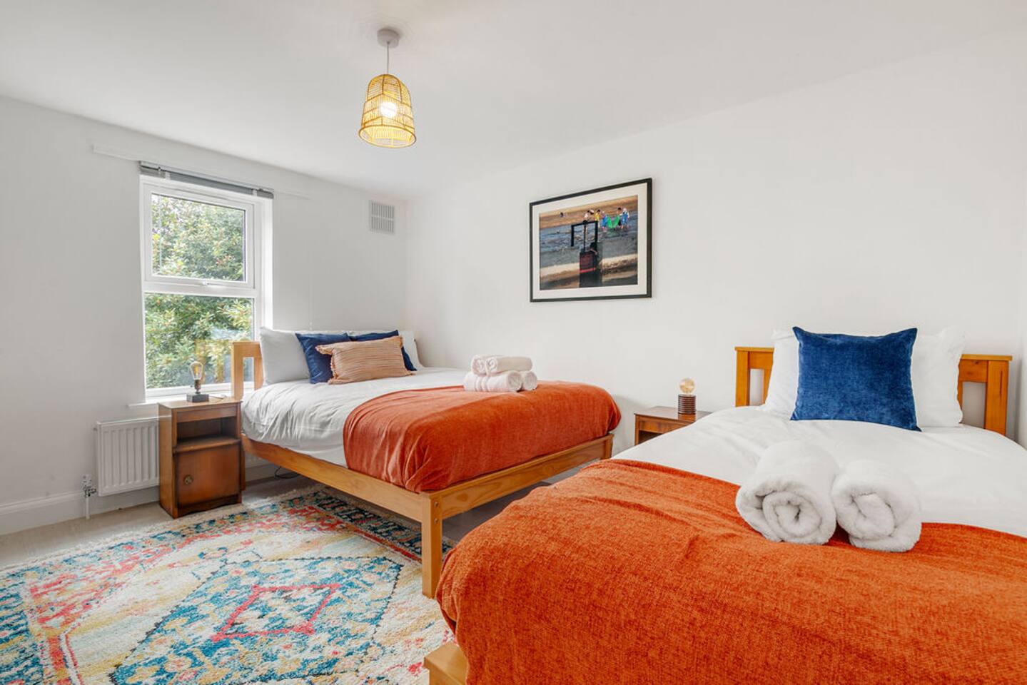 Contractor House-fast WiFi,free parking,big kitchn