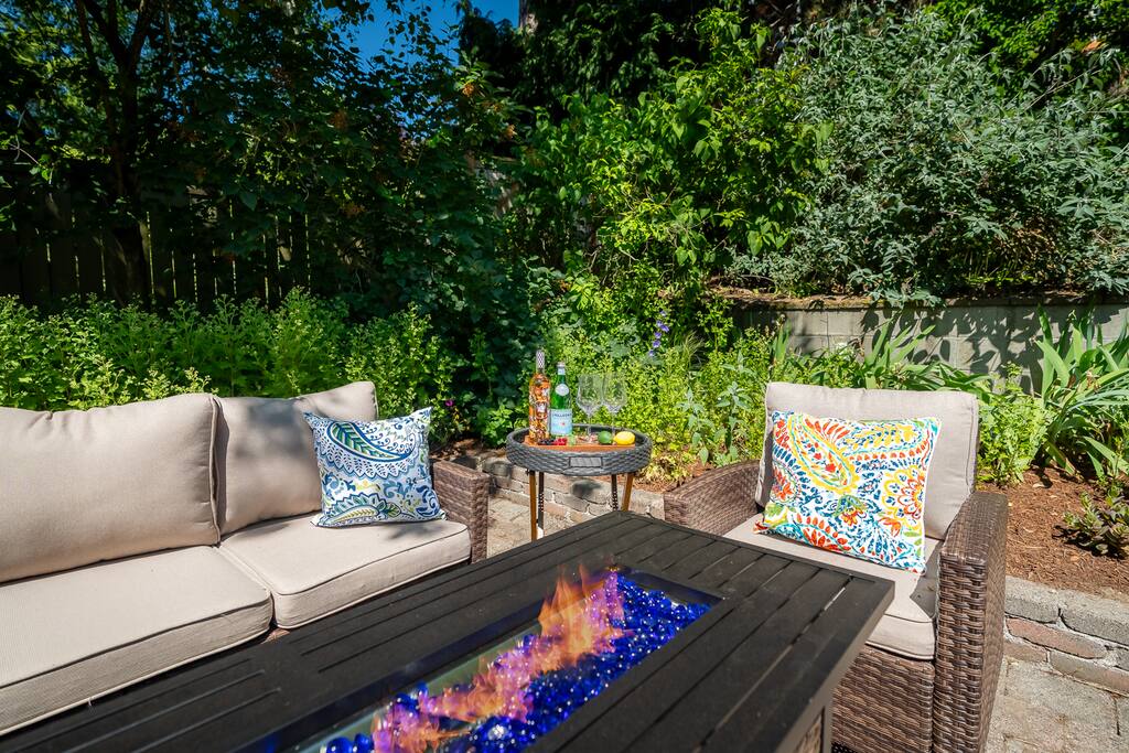 Stylish Home w/ Lush Yard, Fire Pit & Hammock