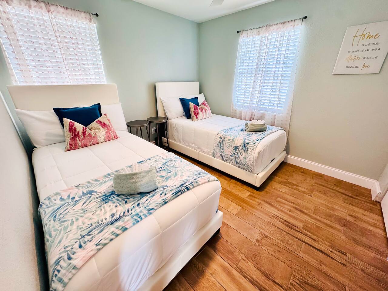 Tropical Beach House *Snowbird Monthly Discount*