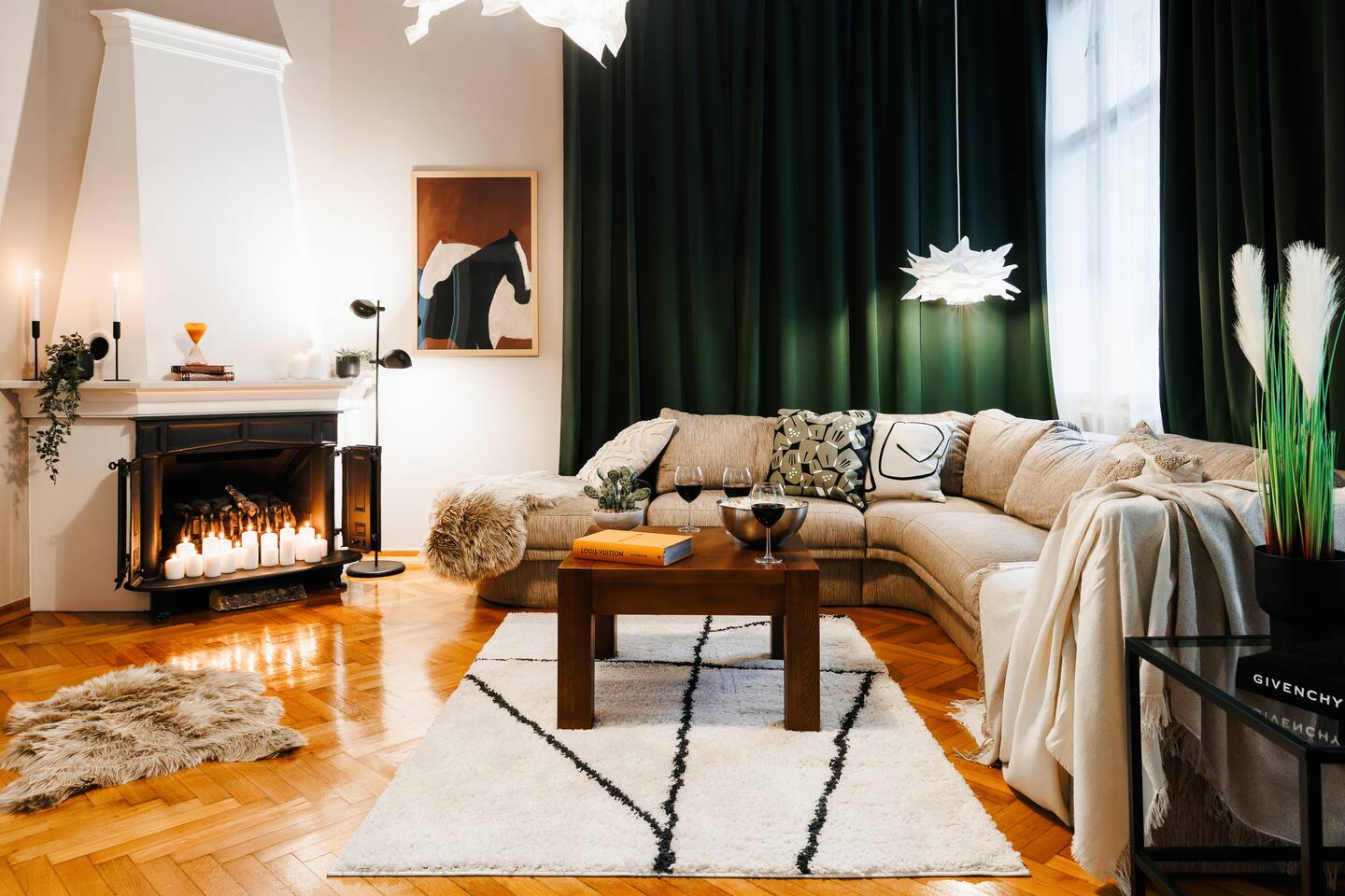 Fireplace Retreat 115m² w/Balcony | Old Town