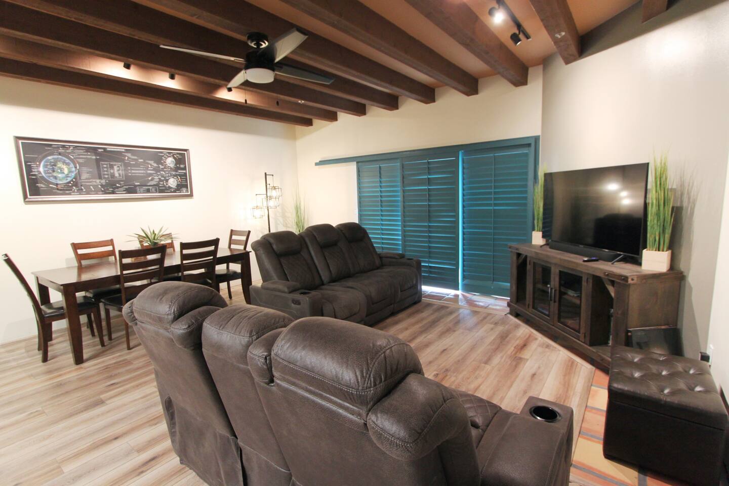 Lunar Outpost Resort Suite - AC, Parking, WiFi