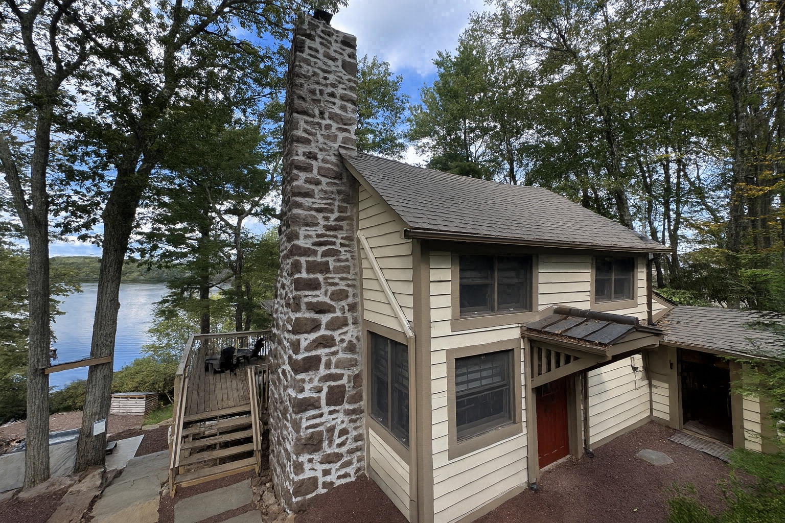 Lakefront Cabin w/ Hot Tub, Views and Fireplace