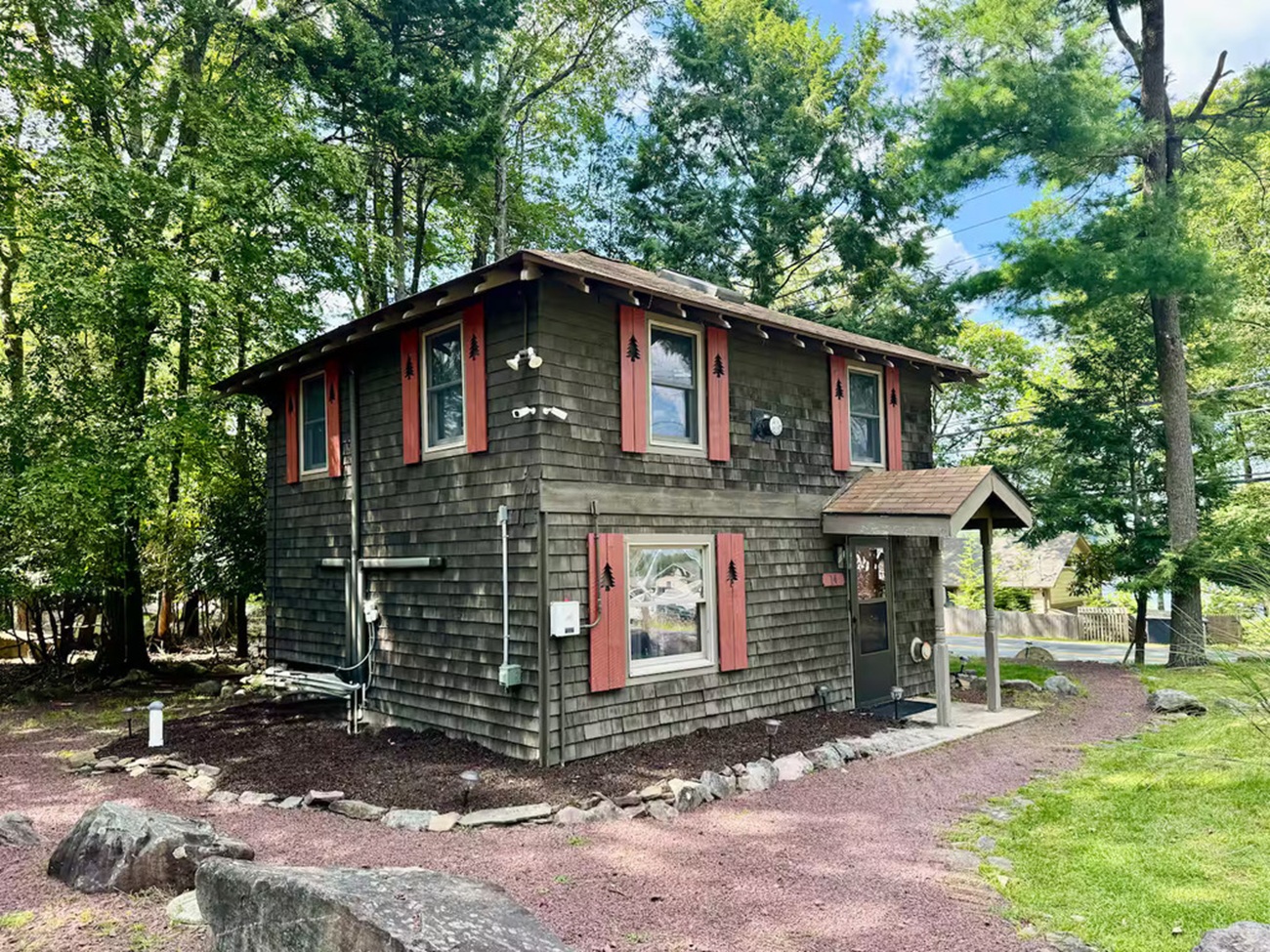 Lake Cottage with Fire Pit & Private Dock