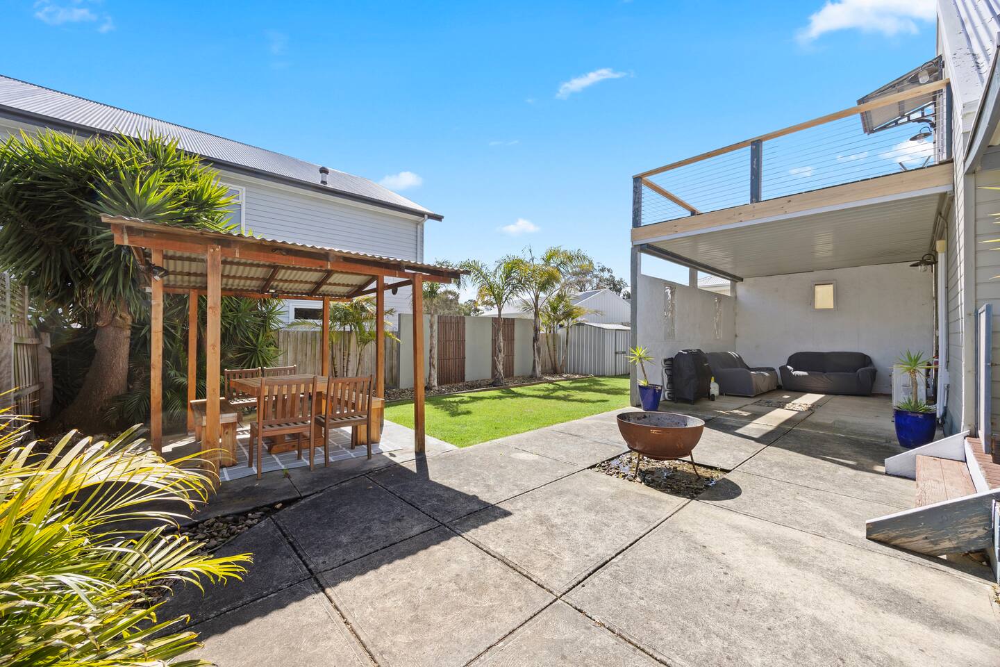 Horizon Loft by Ready Set Stay