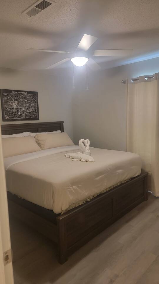 Wander & Stay | Blocks from Base