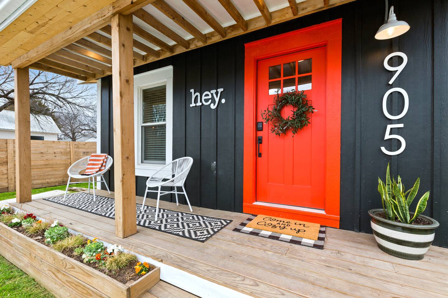 Poppy & Rye Cottage: next block from Magnolia!