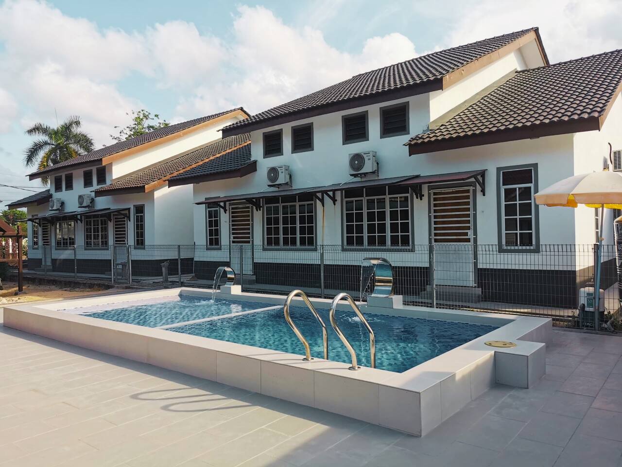 NAZZA Homestay w/ Pool near Jetty to Perhentian 2