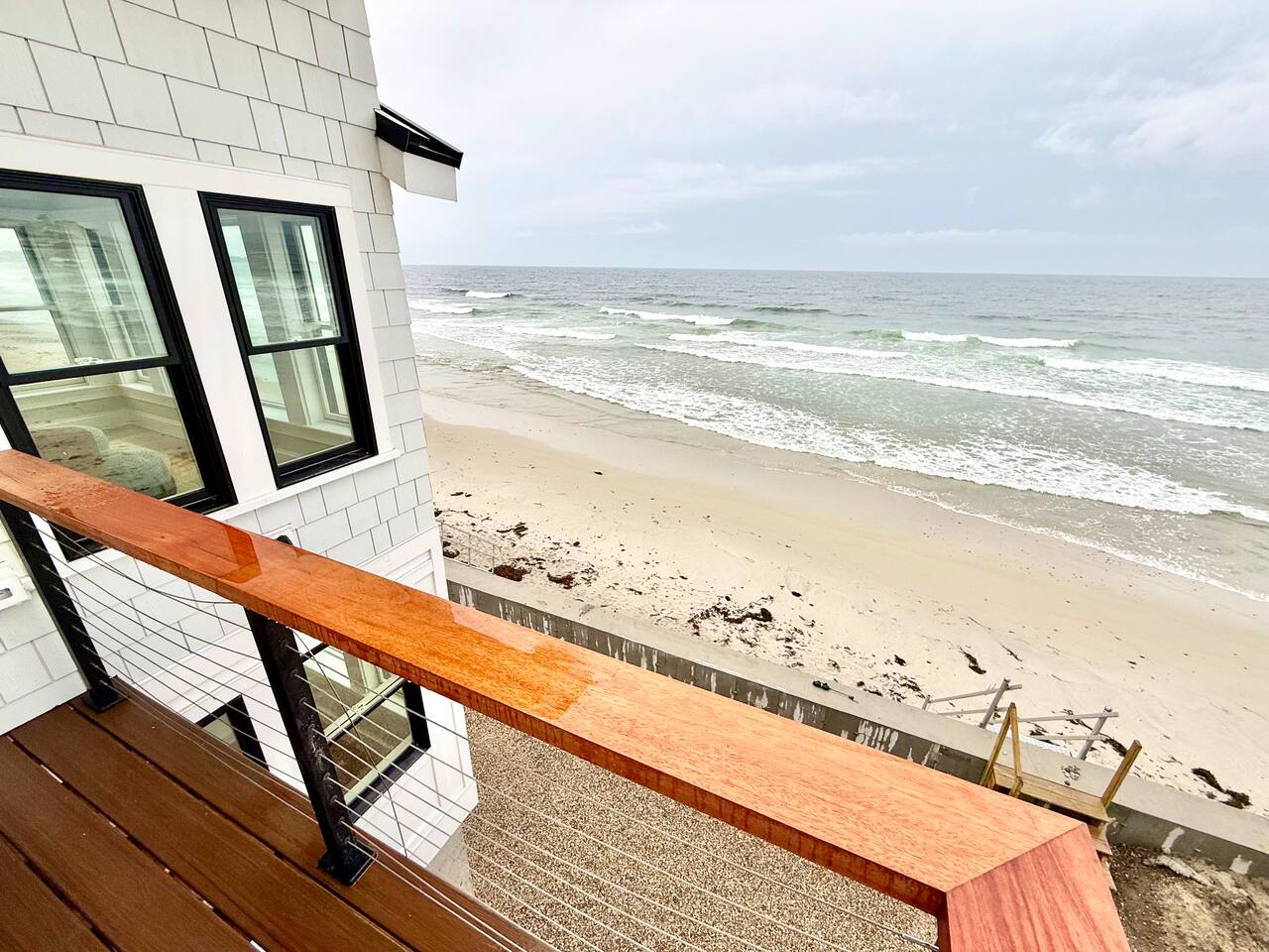 Luxurious Beachfront New England Cottage