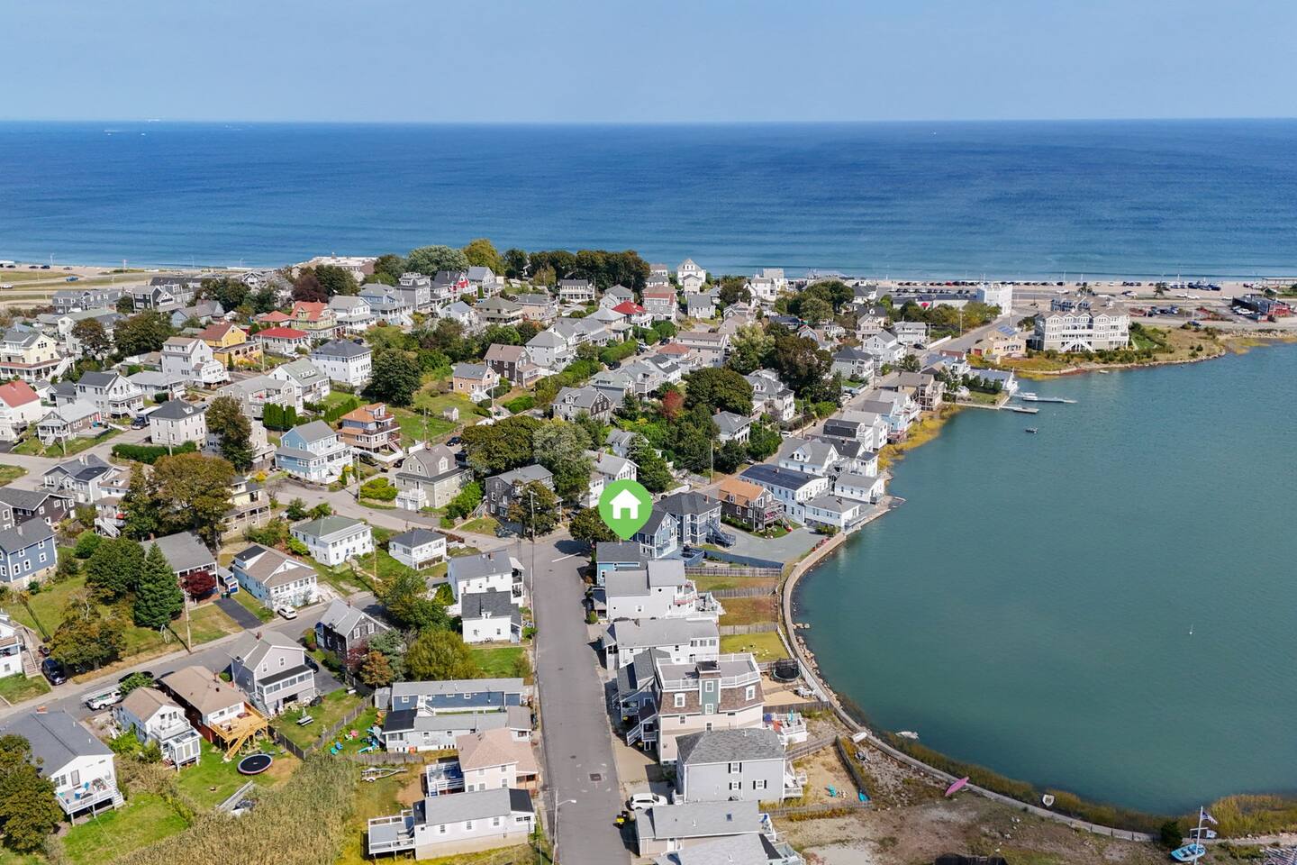 Cozy Waterfront Beach House in Nantasket - Hull