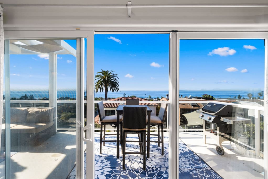 Ocean View Coastal Home in Cardiff! Walk to Beach!
