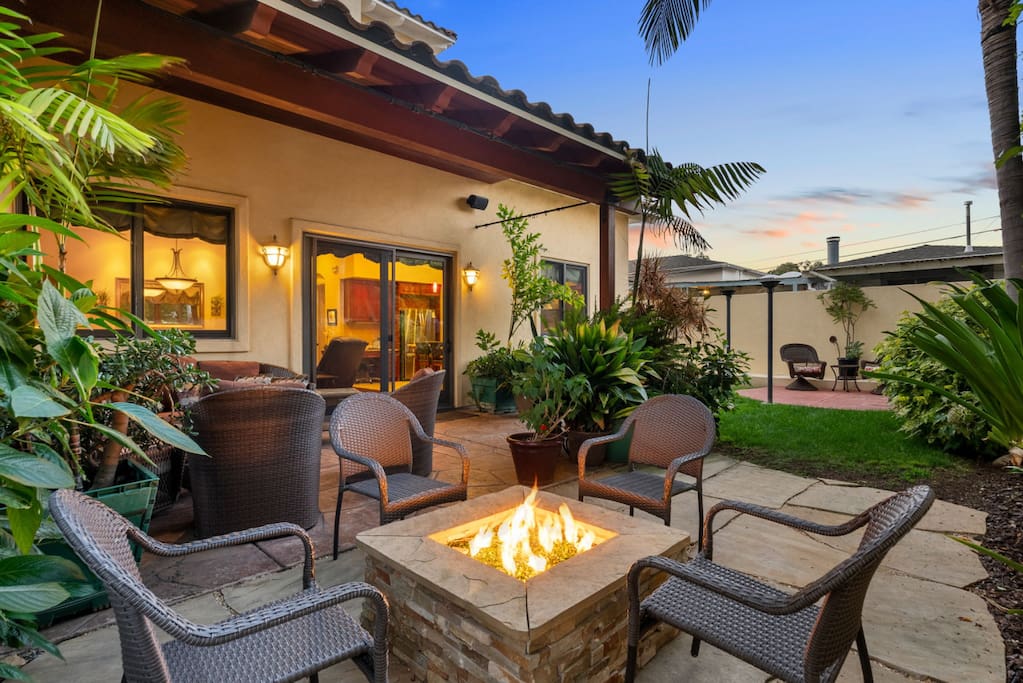 Grand Tuscan-Style Retreat w/Roof Deck & Bay Views
