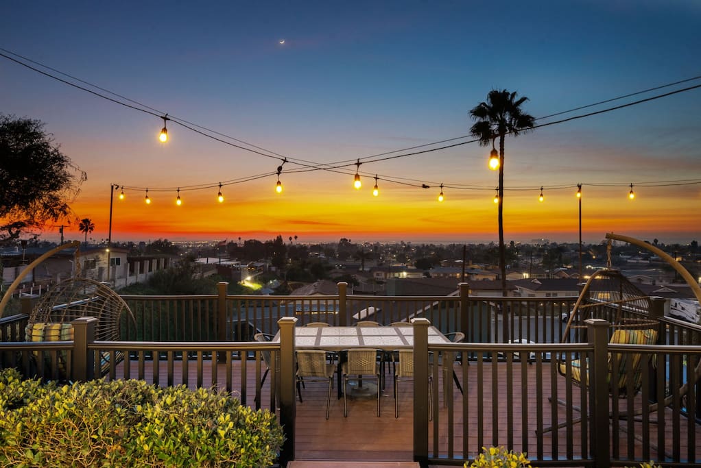 Kid Friendly! Water Views, Rooftop Deck & Hot Tub!